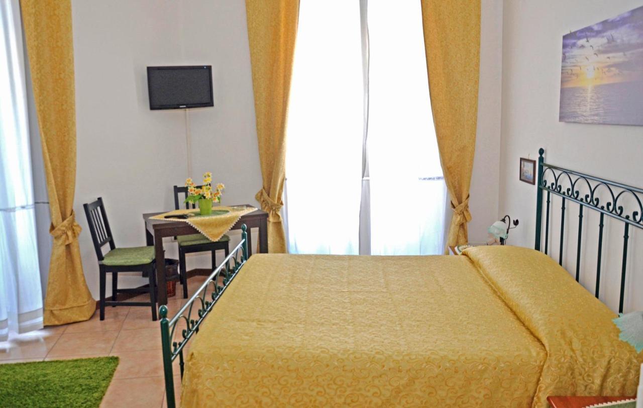 Bed & Breakfast A Castel Capuano Nápoles Exterior foto